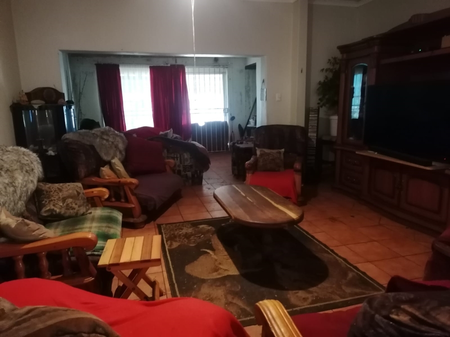 5 Bedroom Property for Sale in Koppies Free State